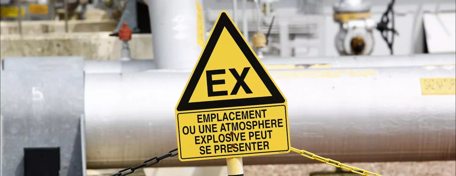 photo d'un panneau emplacement ou atmosphere explosive pour la formation ATEX